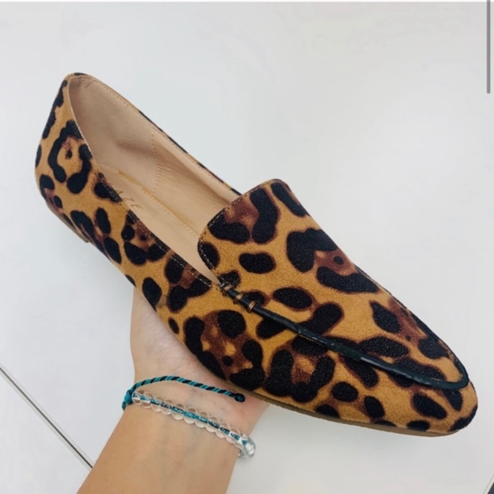 🌺Leopard print Suede flats